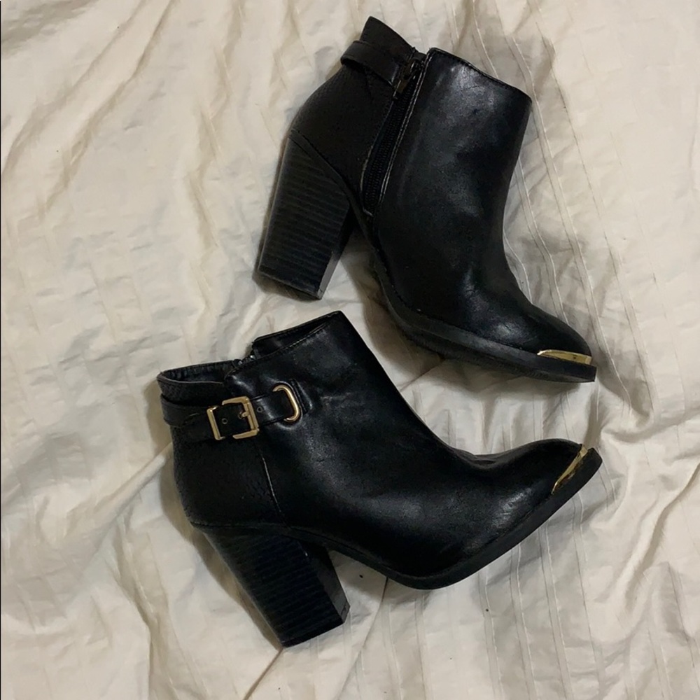 Rock and Republic booties